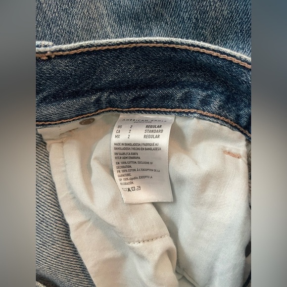 American Eagle Blue Jeans with Distressing and High Waist - Picture 6 of 6